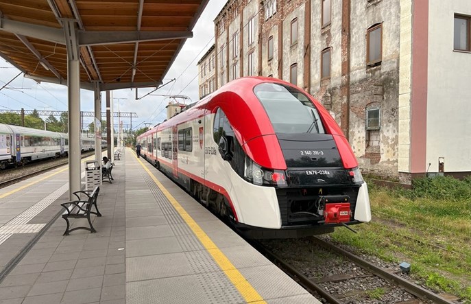 Koleje Wielkopolskie. Co z trasami do Świnoujścia, Trójmiasta i Ustki?