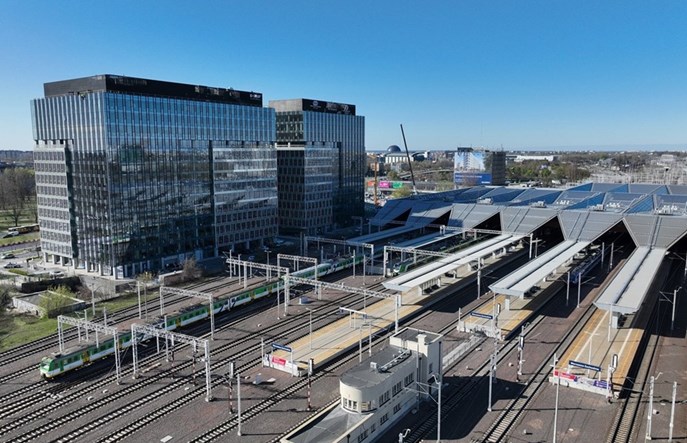 PLK: Galeria handlowa pod Warszawą Zachodnią wypełnia się najemcami
