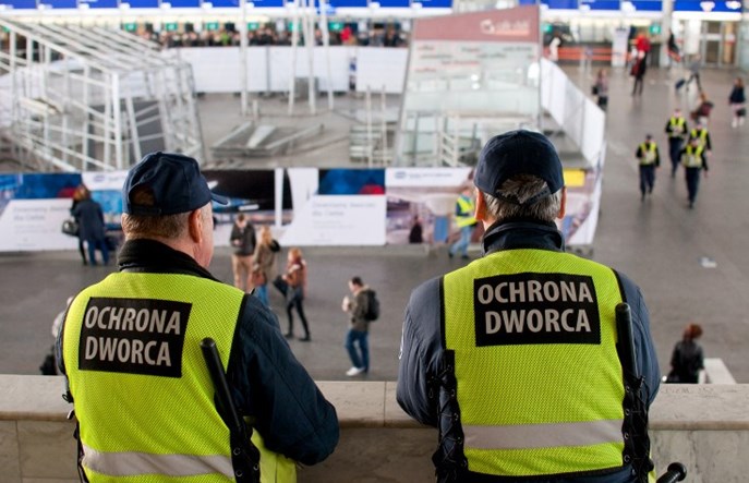 Pożar na Centralnym ugaszony. PKP SA: Procedury ewakuacji zadziałały