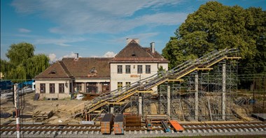 Czy zlikwidowane perony na „Węglówce” należy odbudować? 