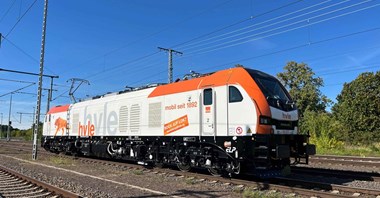 Stadler dostarcza setną lokomotywę EURODUAL do European Loc Pool