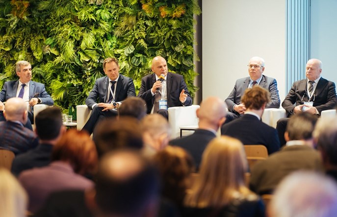 Jak uwolnić potencjał intermodalu? Państwo, (de)regulacja, środki budżetowe