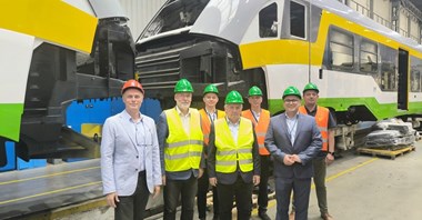 Pierwsze pudła Elfów 3 dla Kolei Mazowieckich odebrane
