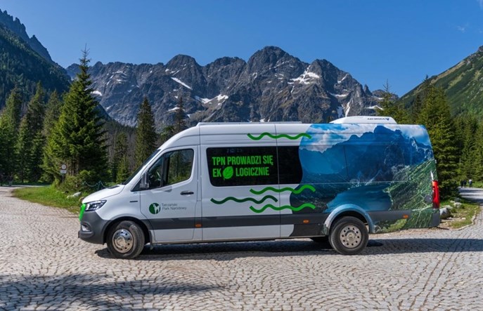 Busy do Morskiego Oka coraz popularniejsze, ale konie wciąż niezastąpione