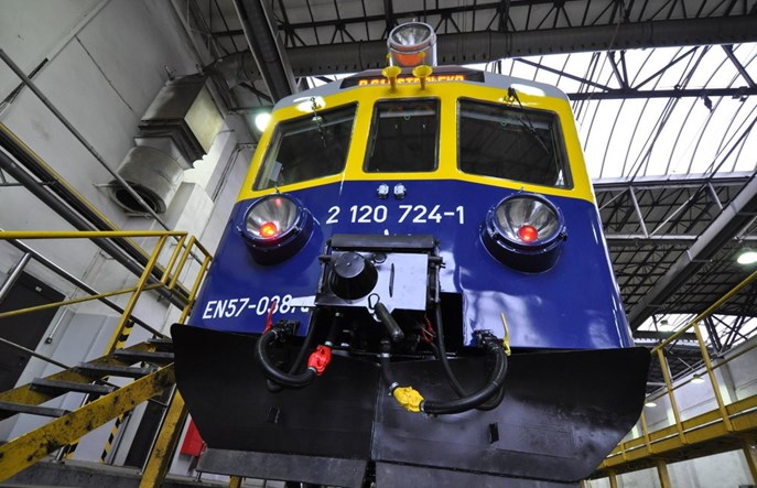 „Babcia” do naprawy. Przetarg Kolei Mazowieckich na naprawę główną