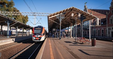 ŁKA po raz pierwszy nad morzem. Na razie pociąg specjalny, za kilka lat – rozkładowe