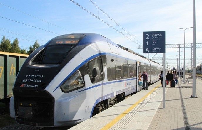 PKP Intercity wracają na trasę Częstochowa – Zduńska Wola. Tymczasowo 