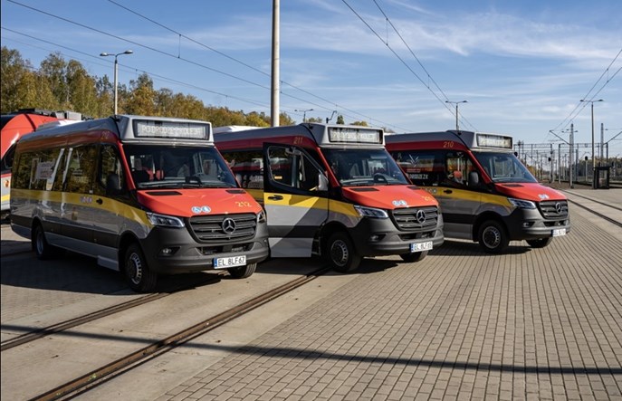 Sporo przesiadek do autobusów ŁKA do Pajęczna 