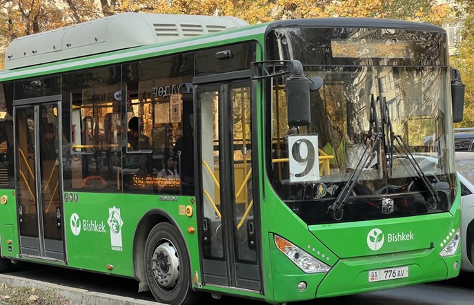 Biszkek. Marszrutek dużo, autobusów mało, a popyt wysoki 
