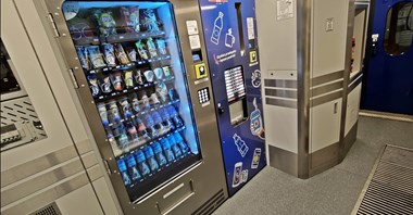 PKP Intercity i WARS: automaty w pociągach cieszą się dużą popularnością 