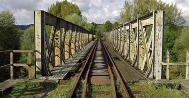 Remont mostów na trasie do Ustrzyk i Krościenka. Ruch pociągów zawieszony Remont mostów na trasie do Ustrzyk i Krościenka. Ruch pociągów zawieszony
