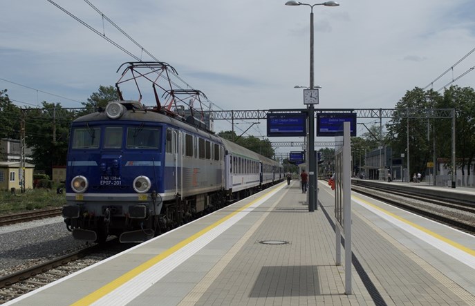 Pociągi PKP Intercity znikną z trasy Legnica – Żagań – Zielona Góra 