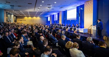 Tabor dla KDP a przewozów aglomeracyjnych. CPK, PKP IC i Koleje Śląskie spotkają się z producentami taboru 13 listopada w Warszawie 