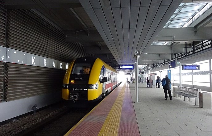UTK o kolei na lotniska: Najlepiej w Krakowie, najgorzej w Olsztynie