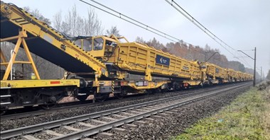 Linia 131: Trwa wymiana torów między Zduńską Wolą a Inowrocławiem