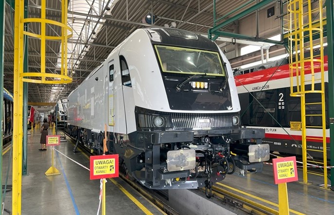 Pesa i Newag dostarczą Orlenowi 40 lokomotyw