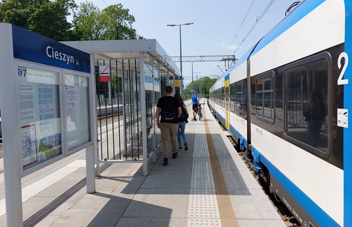 Śląskie: Przerwa w ruchu z Cieszyna do Zebrzydowic, powrót pociągów do Zwardonia i Kłobucka 