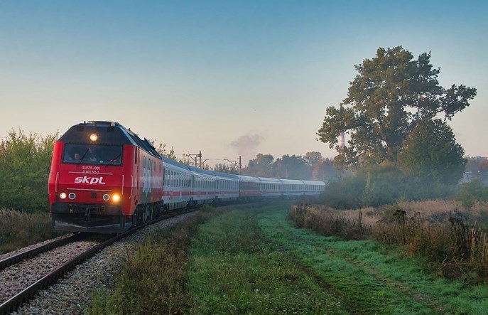 PKP Intercity znów chcą wynająć wagony 2 klasy