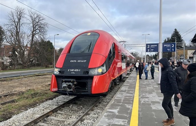 Pociągi Toruń – Ciechocinek ruszyły dzięki nowej opinii prawnej  