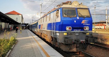 Sprawa sprzedanych lokomotyw EP09. Ponad 2,3 mln straty PKP Intercity