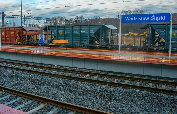 Wodzisław Śl.: Perony za krótkie dla nocnego „Chopina” 