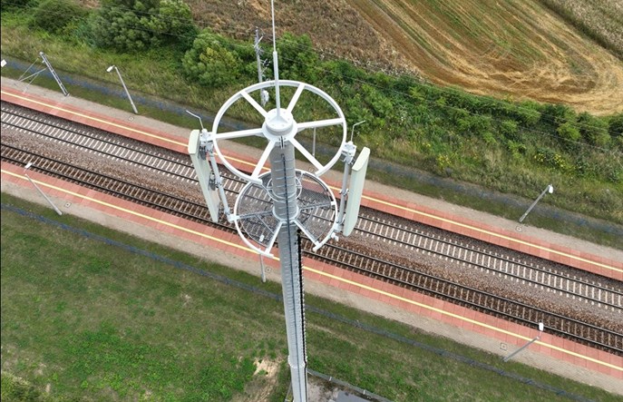 PKP PLK. Koniec mediacji o GSMR. Wartość to ponad 2,4 mld złotych