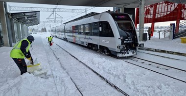 Atak zimy w Polsce. Najgorzej jest na Pomorzu. Jaka sytuacja na kolei?