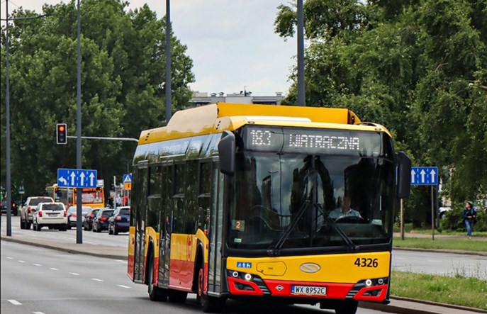 Warszawa: Duży kontrakt ZTM na 12-metrowce – w tle spór o warunki i 2 odwołania