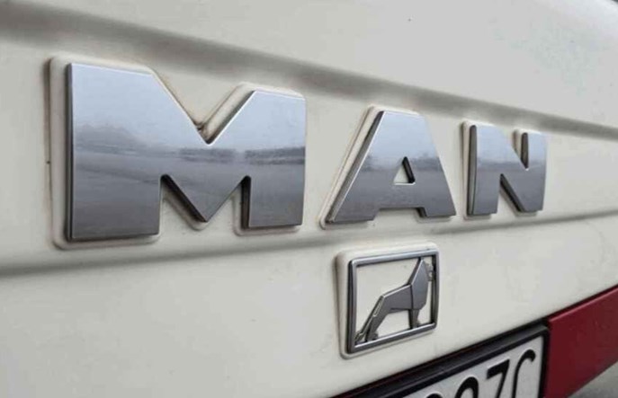 Opole wybiera Mana i dopłaci do elektryków