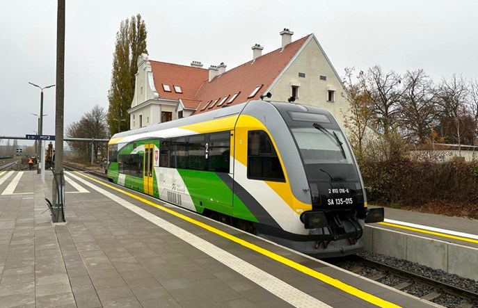 PLK rozważają elektryfikację linii do Płońska 