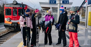 PKP PLK i Straż Ochrony Kolei zadbają o bezpieczne podróże na zimowy wypoczynek