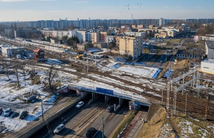 Sosnowiec: Duże utrudnienia na stacji. Dojście na peron wydłużone o 1 km  