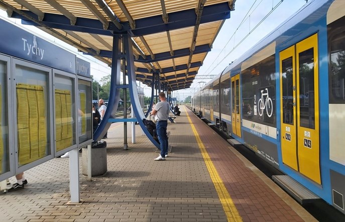 PLK: Półmetek prac na trasie Tychy – Goczałkowice 