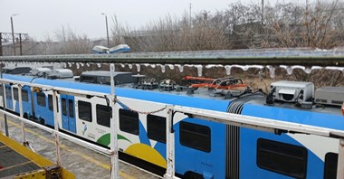 PLK wciąż walczy z oblodzoną siecią trakcyjną na P. Zachodnim