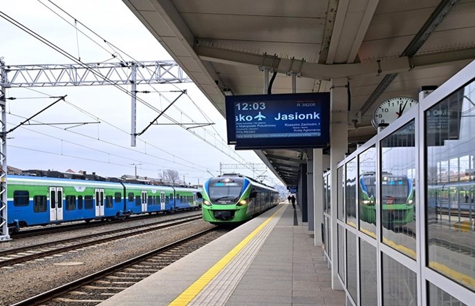 Podkarpackie dofinansuje inwestycje wokół przystanków kolejowych 