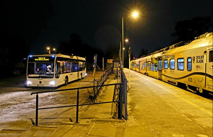 KD: Komunikacja zastępcza do Trzebnicy ogromnym wyzwaniem logistycznym 