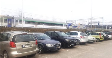 Łódzkie: Będą przetargi na kolejne parkingi przy przystankach 