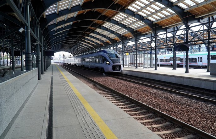 Warszawa – Białystok: Przybyło pasażerów, będzie więcej kursów 