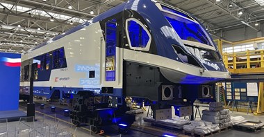 PKP Intercity i Newag pokazują pierwszą hybrydę 