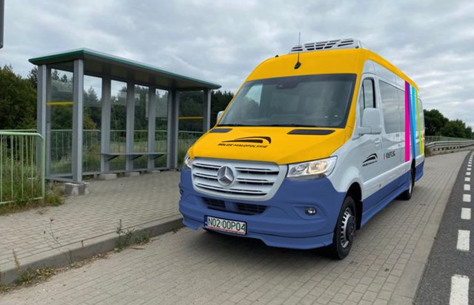 Koleje Małopolskie: Autobusy dowozowe budują popularność pociągów 