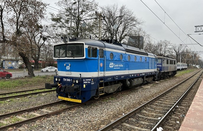 PKP Intercity: "Nurki" - lokomotywy 754 zostaną na dłużej