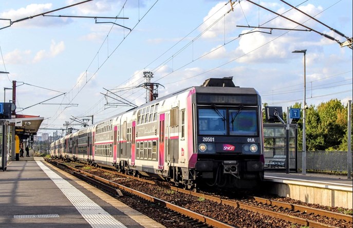 Paryska Metropolia z przetargiem na 300 pociągów piętrowych