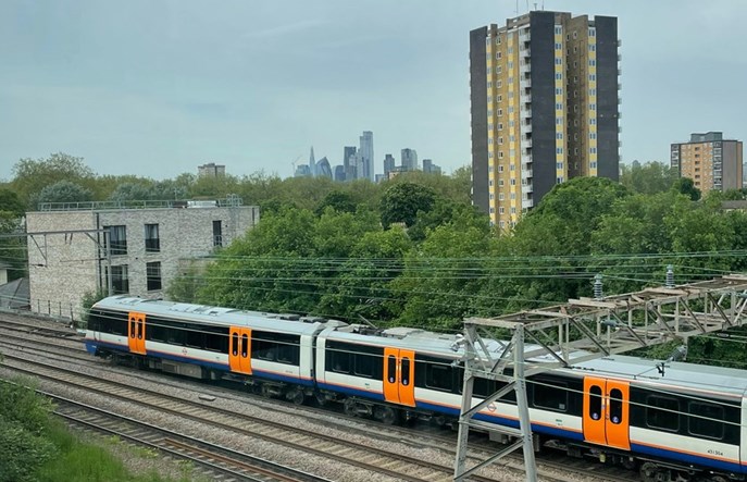 Petrosoft.pl: Nowoczesny System Zarządzania Utrzymaniem w RailSoft