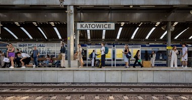 Śląskie: Pociągi PKP IC wciąż omijają Katowice 