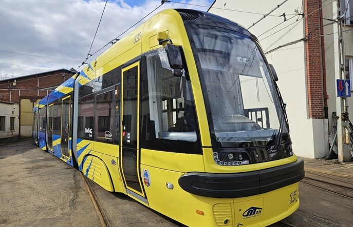 Toruń zamówi 4 kolejne nowe tramwaje. Z PESA Bydgoszcz