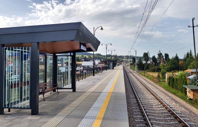 Małopolskie: Mieszkańcy Rabki-Zdroju muszą na nowo przyzwyczaić się do pociągów 