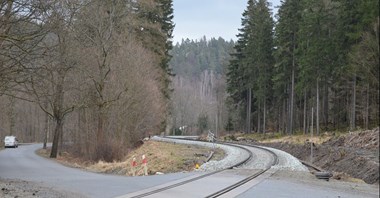 PLK zmodernizuje linie do Kudowy i Szklarskiej Poręby. Będą nowe mijanki 