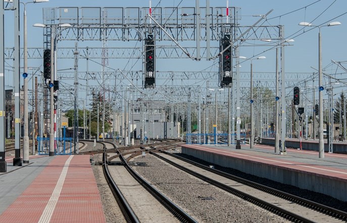 Kolej była, jest i powinna zostać dual use 