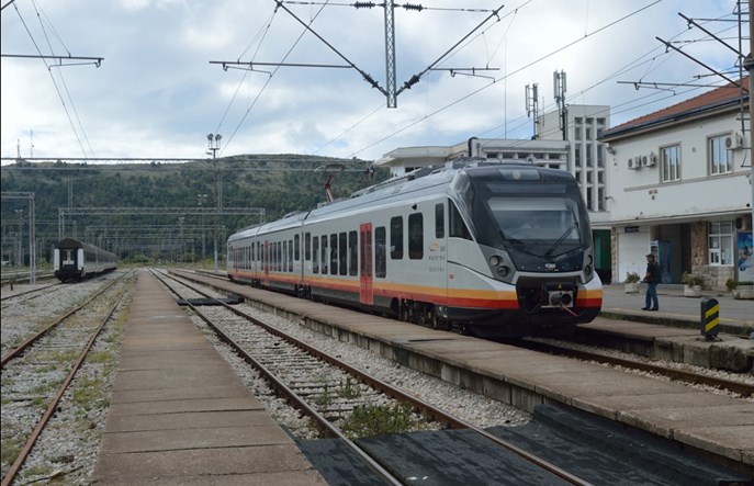 CAF dostarczy 30 pociągów elektrycznych dla podmiejskiej sieci Belgradu