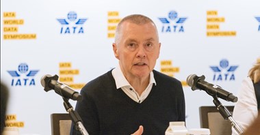 Walsh (IATA). Zakłócenia w dostawach paliwa lotniczego potrwają miesiące